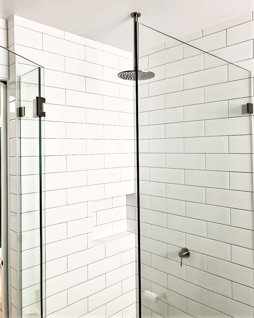 Frameless corner shower Georgetown 2 jpg (1)