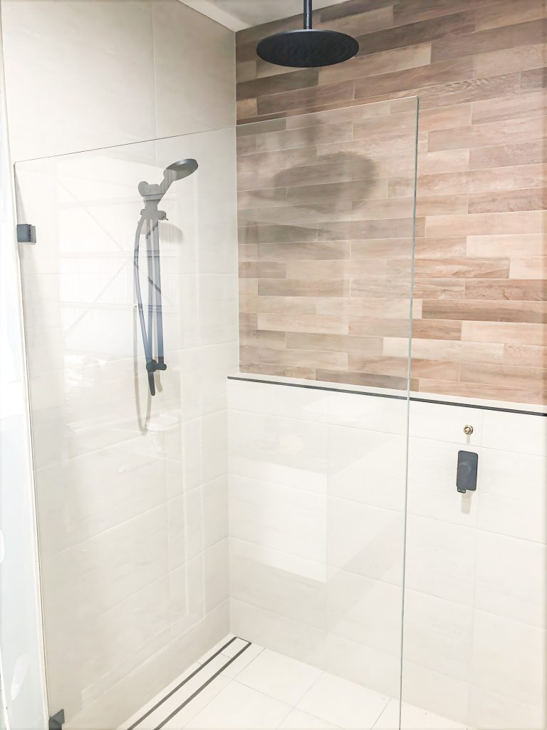 Fixed panel shower 2000 x 1200 (1)